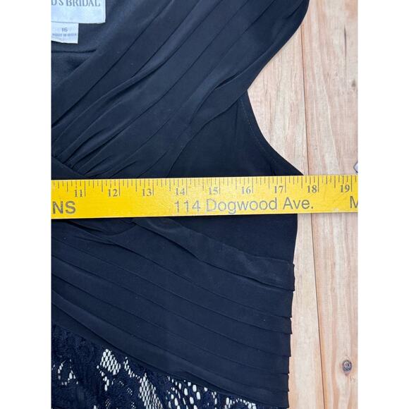 David's Bridal Sleeveless Black Lace Beaded Dress Size 16 - Picture 7 of 10